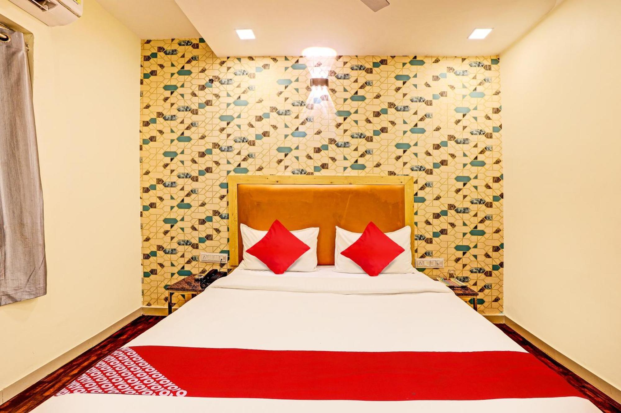 Hotel O Alexa Ахмедабад Экстерьер фото