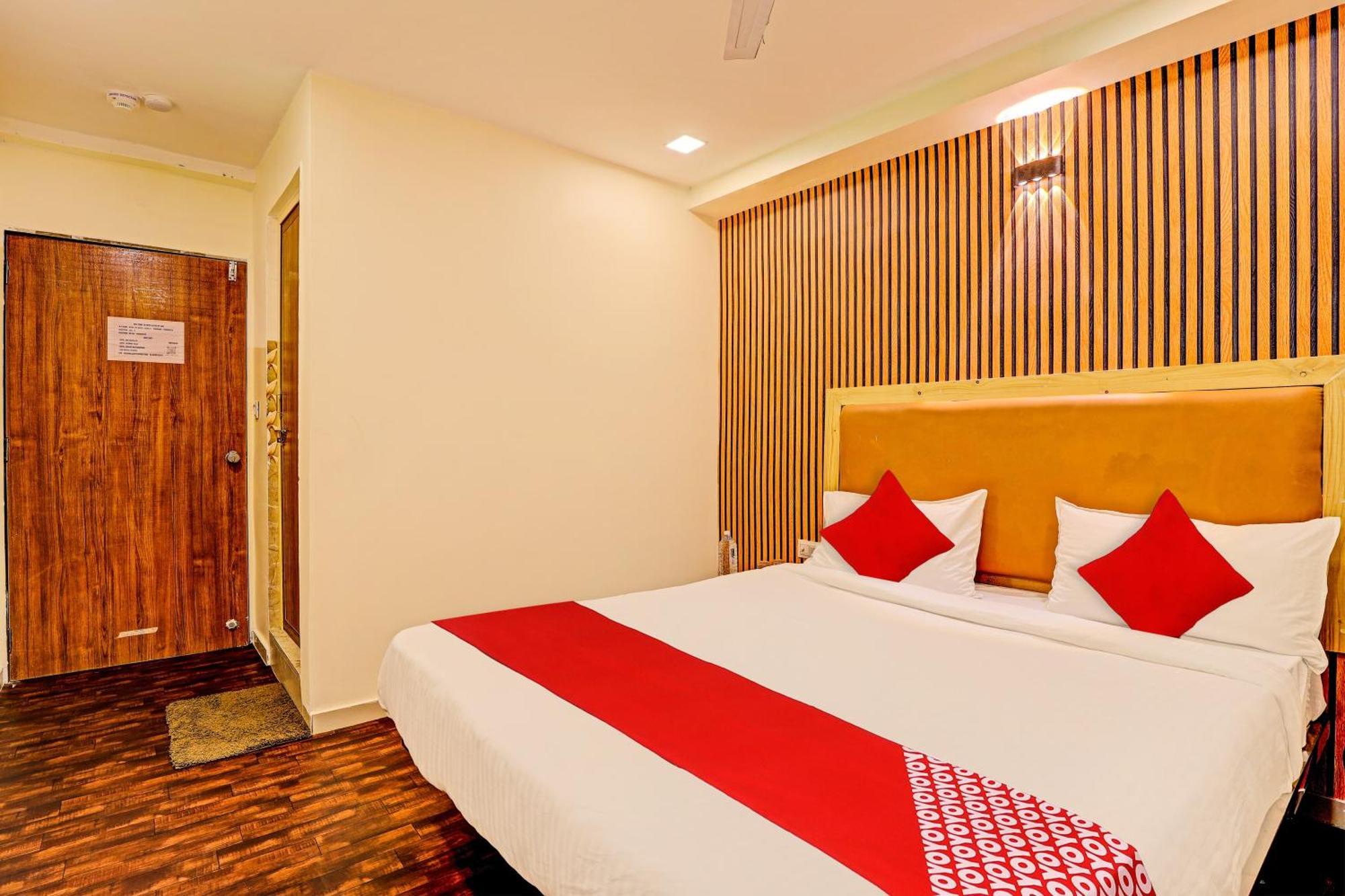 Hotel O Alexa Ахмедабад Экстерьер фото