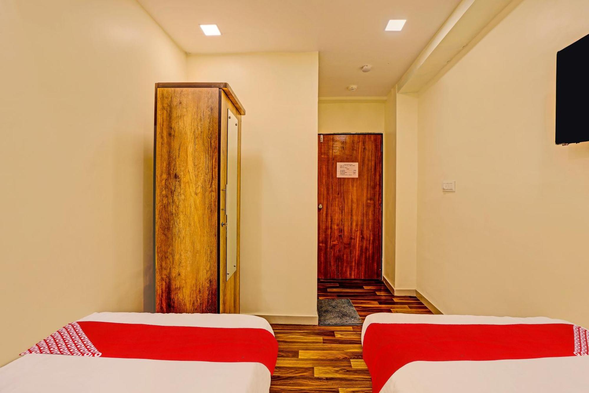 Hotel O Alexa Ахмедабад Экстерьер фото